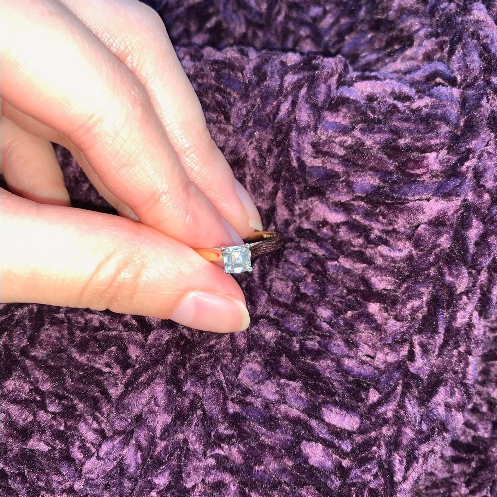 Solitaire ring - Picture 2 of 6